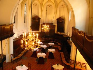Foto's van diners en recepties in de Waalse Kerk Breda